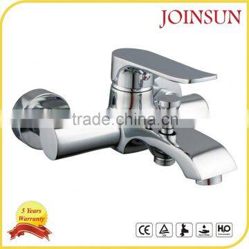 Chrome Plated High Quality Wall Mounted Bathtub Faucet