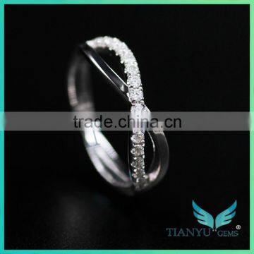 Fashion Design 18K White Gold Round 100facets Cut Moissanite Diamond Rings for Wedding photo-4
