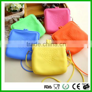 2016 lastest design silicone beach cosmetic bag shoulder bag for lady