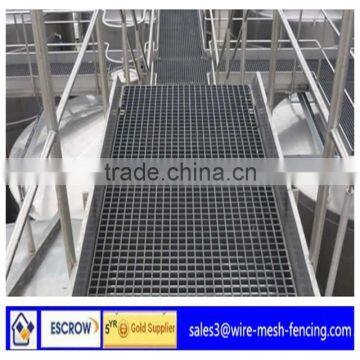 hot dip galvanized serrated steel grating