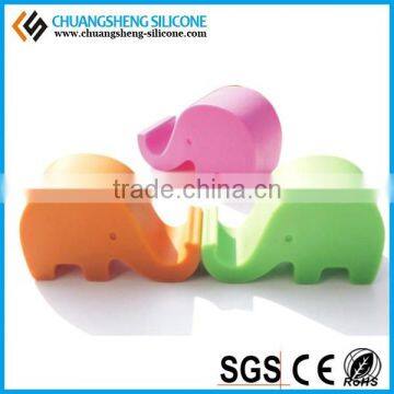 Factory Price elephant shape silicone cell phone stand