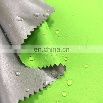 Chinese Supplier 100% Polyester 210t Taffeta Silver Coated Blackout Fabric photo-3