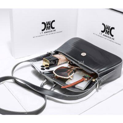 Amazon Hot-selling High-end Niche Design Lady's Underarm Bag photo-5