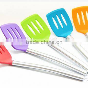 Hot Sale Food Grade Heat-Resistant Silicone Slotted Turner With Stainless Handle Utensils