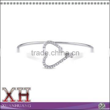 Made in China Sterling Silver White Sapphire Heart Bangle