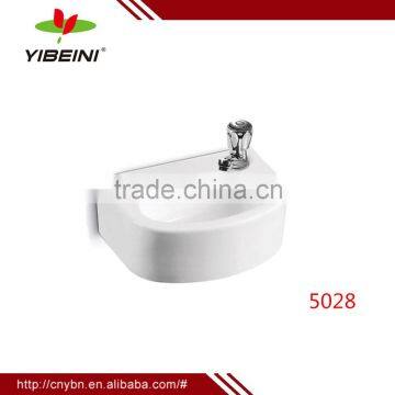 wall hung ceramic wash basin in chaozhou factory