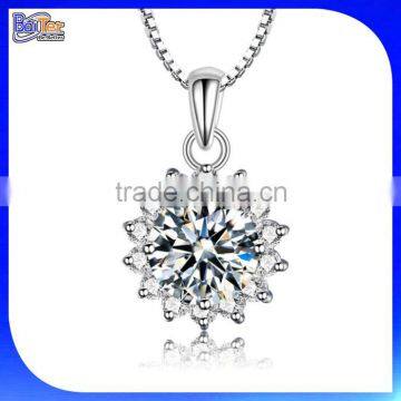 Alibaba Halo Style Flower Cubic Zircon CZ 925 Stering Silver Snowflake Pendant Necklace Wholesale