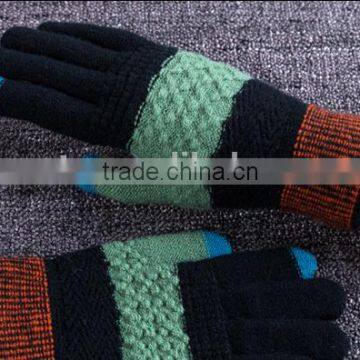 Wholesale Contrast Color Touch Sreen Gloves For Lifestyle With 2 Conductive Fiber Fingertips