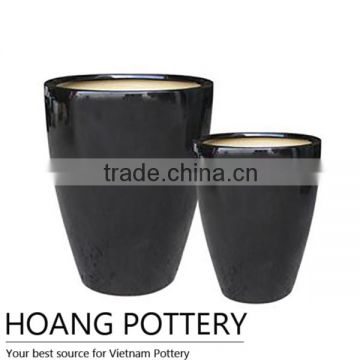 Black Round Glazed Ceramic Pot