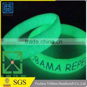 Glow in Dark Silicon Wristband With Customize Logo