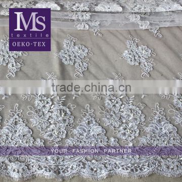 Hot Selling White Bridal Embroidered Floral Net Lace Fabric with Beads