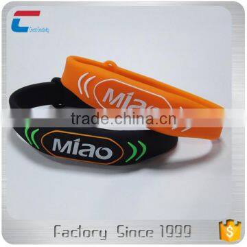 Cheap Price GYM MIFARE Classic 1K Custom Rfid Nfc Rubber Wristbands Silicone Bracelet photo-2