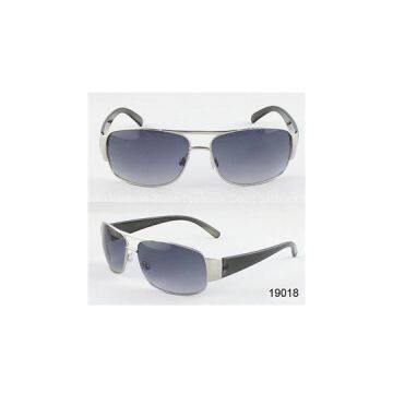 Latest Sunglasses with 100% UV Protection Lens, Available in Various Colors and Sizes