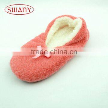 Fine quality different size fuzzy slippers girls for indoor