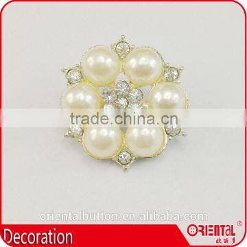 Fancy Designer Metal Brooch With Rhinestone Decoration photo-4