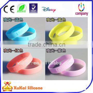 Custom silicone rubber wristband