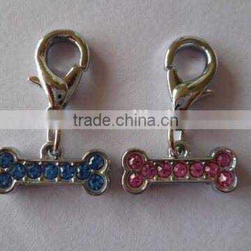 Lovely pet dog charm, Pet charm pendant. Zinc alloy bone necklaces pendant.