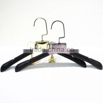 Hot sale plastic hanger whit leather shoulder