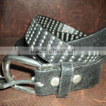 belt with rivet