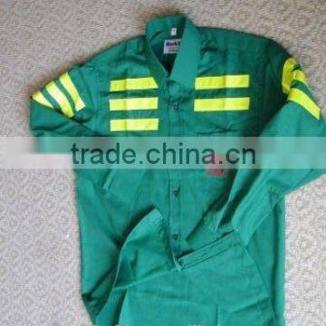 Cheap Coverall With Reflective Tapes and Pockets Wholesale Workwear in Apparel