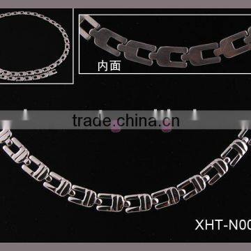 Titanium Necklace With Crystals