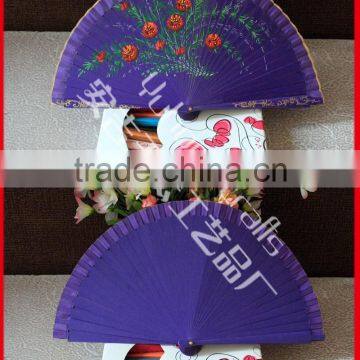 Paintedd Spanish fan with wood ribs