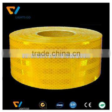 China 2016 3m Diamond 983 Prismatic Red and White Reflective Sheeting Tape photo-4