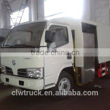 2014 High effecient 4x2 Dongfeng Guardrail cleaning truck