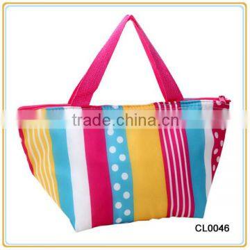 Custom High Quality Insulated and Thermal Cooler Bag With Handle photo-2