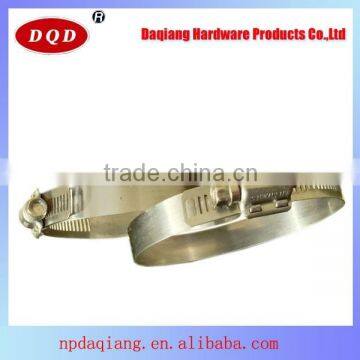 Alibaba Supply Hanging Clamp with Rrubber for Pipe Use