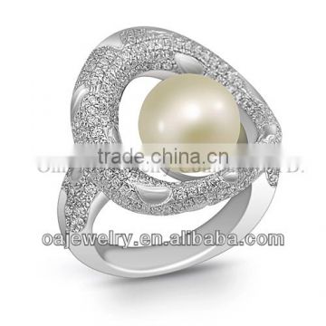 Noble Fashion Pearl Jewelry White Gold Rings with Zircon Micro Pave