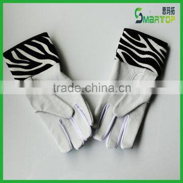 fashion Zebra-stripe skateboard gloves