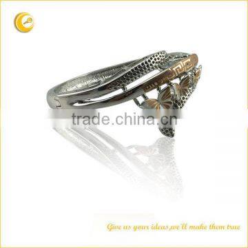 Alloy jeweled wrist band with butterfly