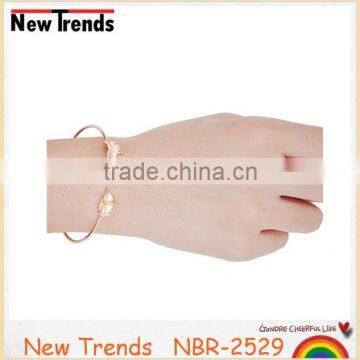 Exaggerated Alloy Leaf Shape Bangle Open Spring Cuff photo-5