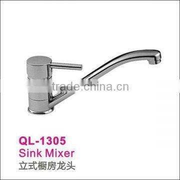 Single Handle Sink Faucet QL-1305