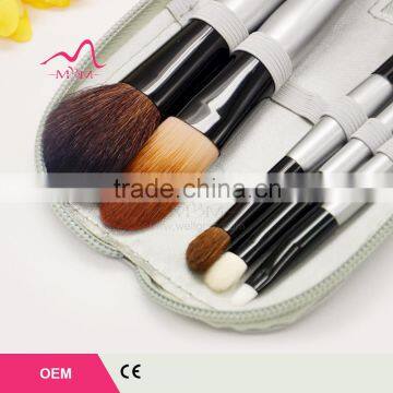 1PC Beauty Product Flawless Smooth Magic Makeup Brush Cosmetic Beauty Makeup Sponge Brush Sample