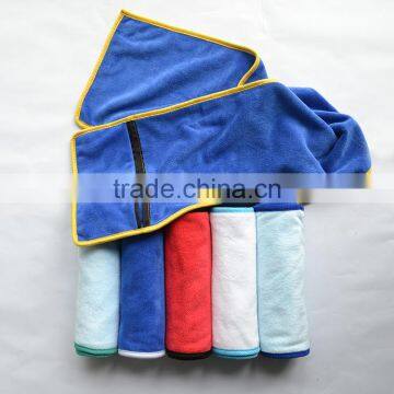 New Design Microfiber Sport Towel With Zipper Pocket photo-2
