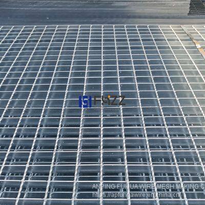 Hot Dipped Galvanized Steel Grating Panels for Industrial Type Flooring photo-2