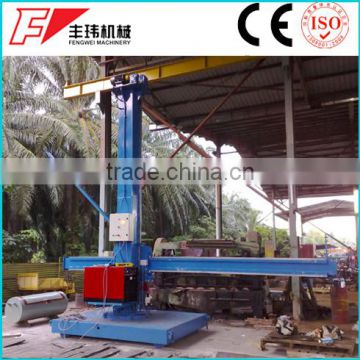 Longitudinal seam welding manipulator for pipe welding