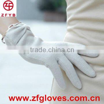 Hand made custom fashion wool glove for girl