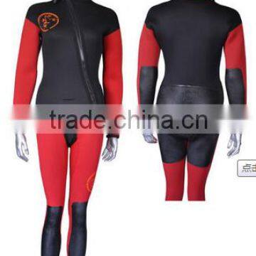 Spearfishing equipment Two-pieces red wetsuit with hood