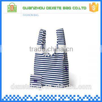 2015 cheap fashion custom stripe porable foldable nylon bag