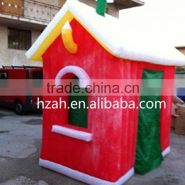 Red Inflatable Santa Claus House for Christmas Decoration