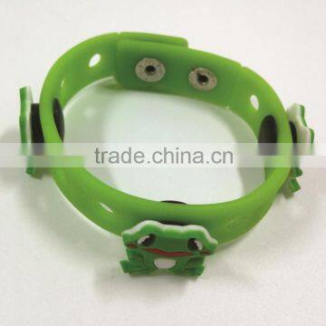 Green PVC silicone made cheap custom silicone slap bracelet