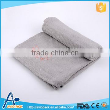 Good quality light gray comfortable hotel blankets in china