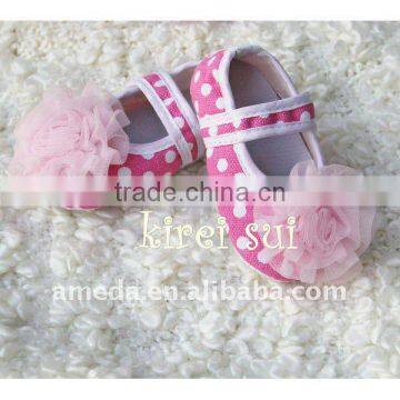 Girl Baby Pink White Polka Dots Crib Shoes with Light Pink Rosettes GSM606