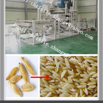 Oat shelling and separating machine