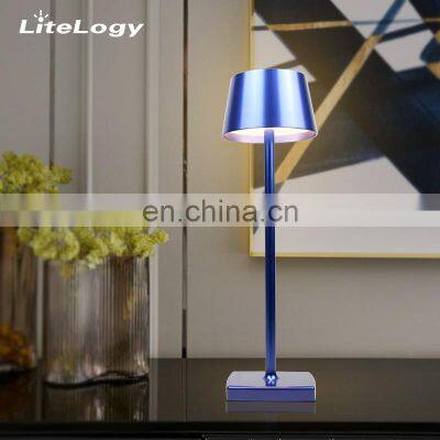 CE ROHS blue led rechargeable battery contemporary Aluminum wireless cordless table lamps bar