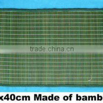 Green bamboo table mat with linen