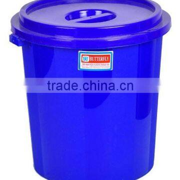 PLASTIC PAIL WITH LID 2200